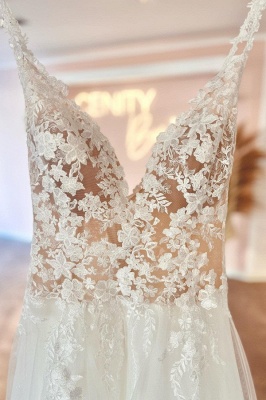 Stilvolles Brautkleid in A-Linie aus weißem Tüll mit floraler Spitze_3