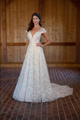 Elegant Aline Lace Wedding Dress Cap Sleeves Bridal Dress with Appliques