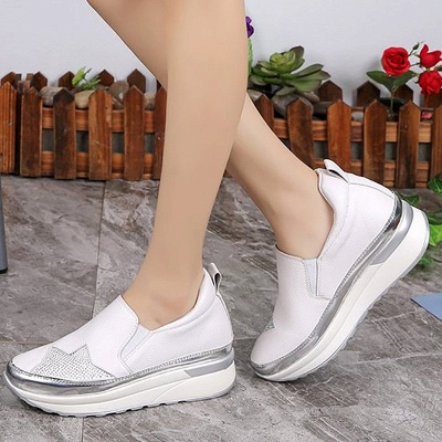 Daily Round Toe Wedge Heel PU Loafers_3