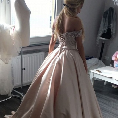 Zartes Ballkleid Schulterfreies Abendkleid mit Spitzenapplikationen | Abendkleid in Übergröße_3