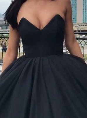 Vestidos de baile de graduación sin mangas con escote corazón sexy en negro_5