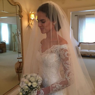 Sexy Off The Shoulder Beautiful Lace Long Sleeve Sheath V-neck Court-Train Wedding Dresses_3