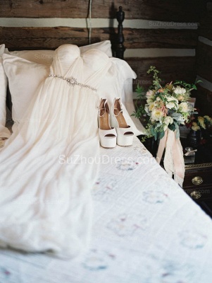 Robes de mariée en mousseline de soie ivoire à épaules dénudées | Robes de mariée de plage d'été avec ceinture de cristaux_2