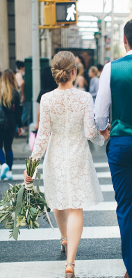 Robes de mariée courtes blanches en dentelle à manches longues | Chic A-ligne Pas Cher Robes De Mariée Courtes_2